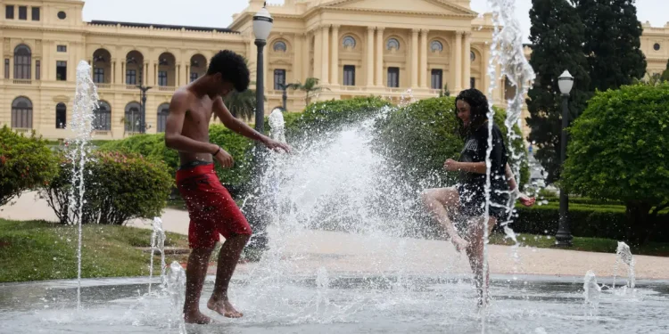 Previsão do tempo: onda de calor no Brasil no mês de dezembro