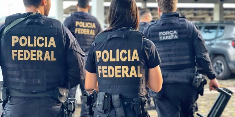 Operação Sétimo Mandamento: Polícia Federal apura corrupção em programas sociais do governo do Estado.