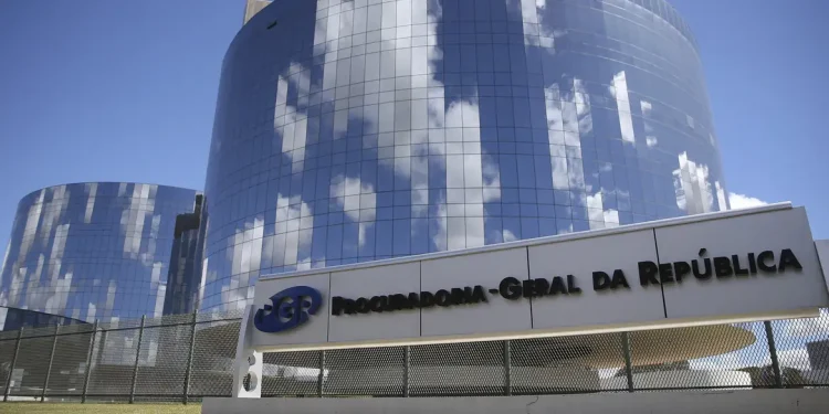 Procurador-Geral da República de olho no destino da debênture bilionária de Eike Batista.
