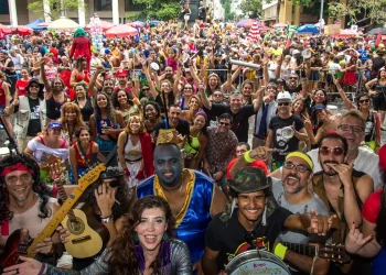 Carnaval do Rio de Janeiro: aplicativo da Riotur com informações sobre blocos de rua.
