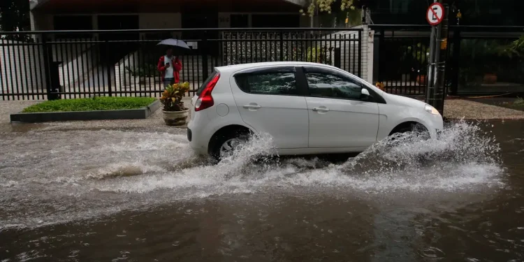 Chuvas Rio de Janeiro: orientações do Alerta Rio sobre as chuvas que atingem a cidade neste domingo, 12 de janeiro e segunda-feira 22 de janeiro de 2024.