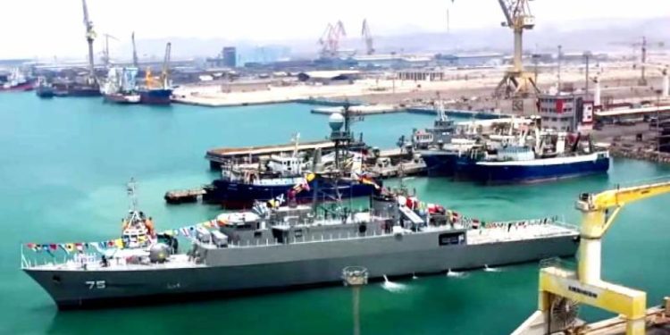Contratorpedeiro Alborz: Irã mobiliza sua embarcação de guerra para o Mar Vermelho.