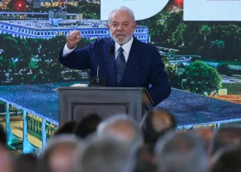 Ato Democracia Inacabada: Lula defende punição para os golpistas.