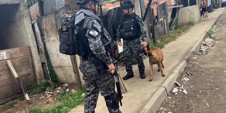 Cidade de Deus: comunidade sob ocupação da Polícia Militar do Rio de Janeiro por 24 horas.