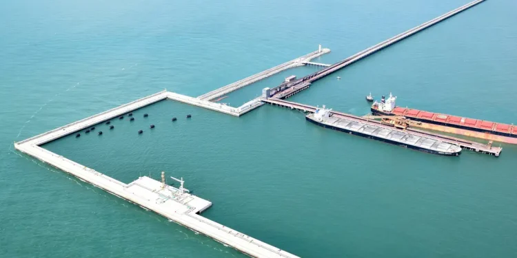 Porto do Açu: empreendimento pode ser vendido para estatal chinesa.