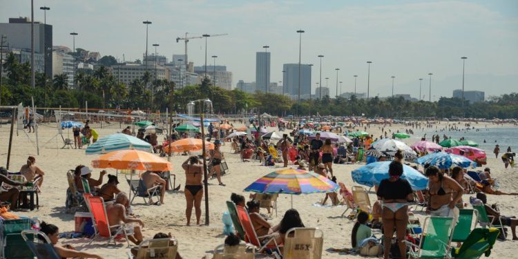 Turismo Rio de Janeiro: ocupação da rede hoteleira em 2023, segundo pesquisa do HotéisRio.