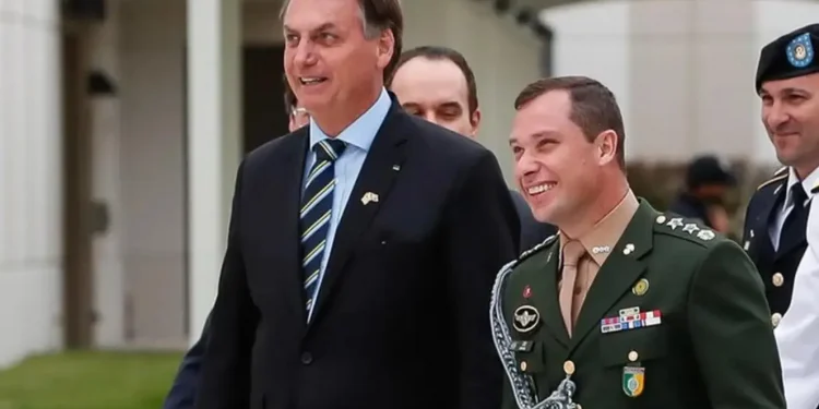 Jair Bolsonaro: PF encontrou a minuta do golpe e o encontro com os generais.
