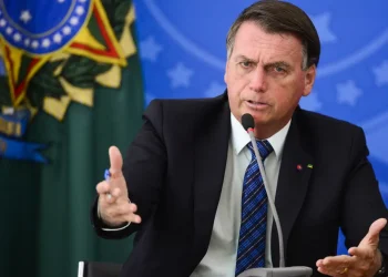 Ex-presidente Jair Bolsonaro: pedido de devolução do passaporte apreendido pela PF.