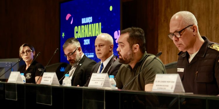 Balanço do Carnaval do Rio: Redução nos chamados contra roubos e furtos durante a folia.
