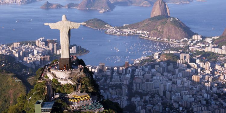 Rede hoteleira do Rio no carnaval de 2024: confira a pesquisa sobre ocupação na capital e cidades do interior.