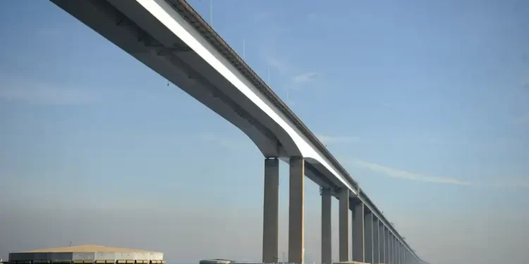 Ponte Rio-Niterói: marco da engenharia brasileira completa 50 anos.