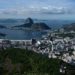 A instalação da tirolesa no complexo turístico do Pão de Açúcar e da Urca, cartão postal no Rio de Janeiro,