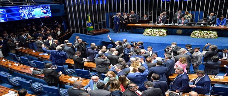 Medida prevê aumento para servidores da segurança