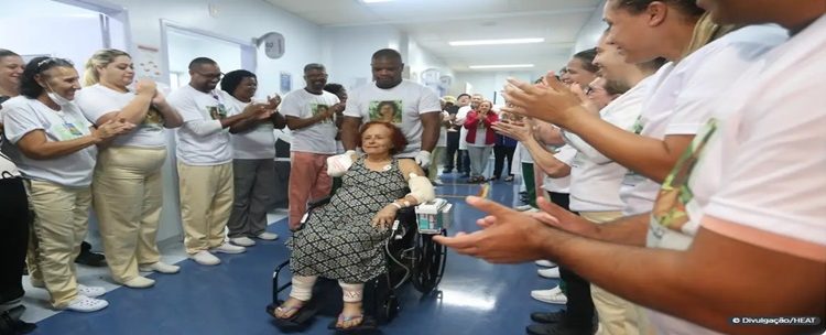 Roseana perdeu um braço e uma orelha e passou 13 dias internada