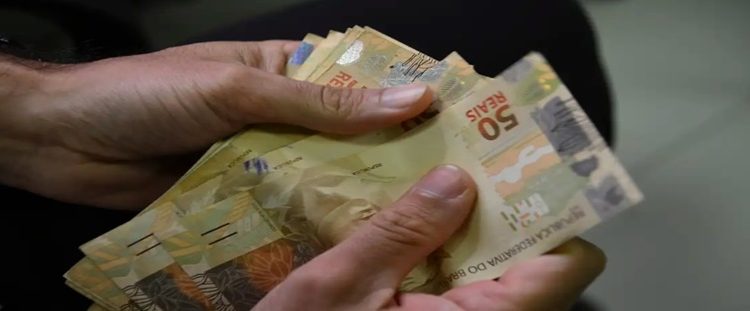 Caixa libera abono do PIS/Pasep para nascidos em maio e junho