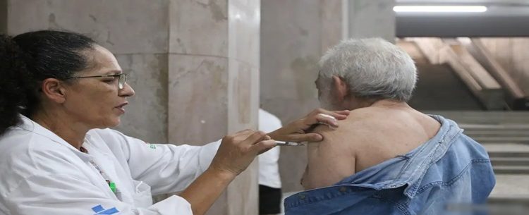 Proposta é imunizar pelo menos 70 milhões de pessoas