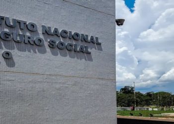 Servidores do INSS entram em greve por tempo indeterminado