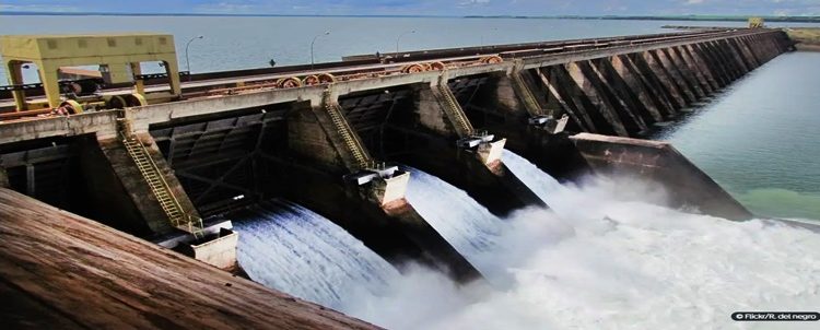 Energia elétrica terá aumento em setembro com bandeira vermelha