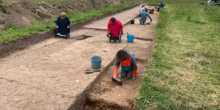 Arqueólogos britânicos descobrem raro assentamento romano no País de Gales