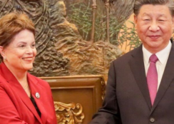 Dilma recebe medalha de Xi Jinping