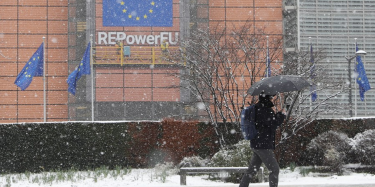 Crise energética na Europa: a escassez de gás para o inverno.