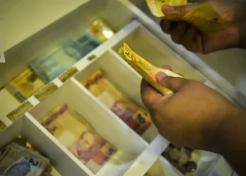 13º salário: prazo para pagamento da 2ª parcela.