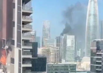 Segundo testemunhas do ocorrido, a onda de choque gerada pela explosão foi tão forte que afetou vários edifícios próximos.