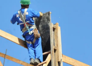 O setor de construção civil cresceu 4,1% em 2024. Para 2025, a expectativa é de uma nova alta, desta vez de 2,3%, segundo previsões iniciais da Câmara Brasileira da Indústria da Construção (CBIC), apresentadas nesta segunda-feira (16), por meio do relatório Desempenho da Construção Civil em 2024 e Perspectivas para 2025.