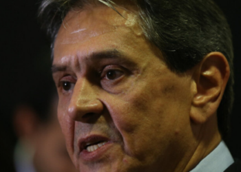 O Supremo Tribunal Federal (STF) começa nesta segunda-feira o julgamento do ex-deputado federal Roberto Jefferson, acusado de incitação ao crime, atentado ao exercício dos poderes, calúnia e homofobia, conforme denúncia apresentada pela Procuradoria-Geral da República
