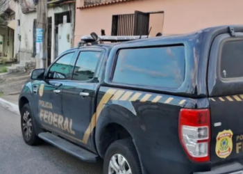 PF investiga troca de voto por vaga em fila do SUS em Queimados, no RJ