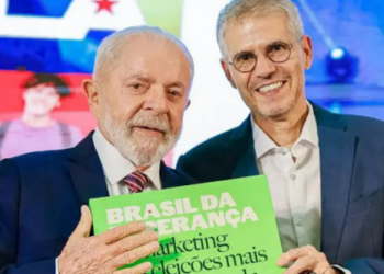 Ministro Paulo Pimenta anuncia saída; Sidônio Palmeira assumirá Secom