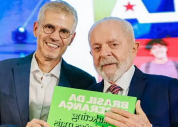 Mudança na comunicação do governo Lula.