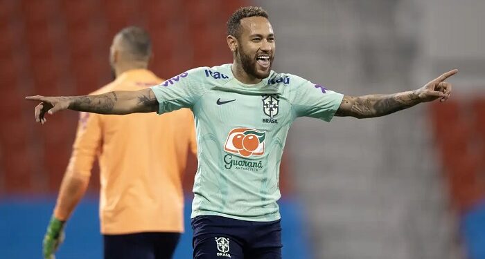 Neymar no Santos: Clube paulista contrata o craque da seleção brasileira.