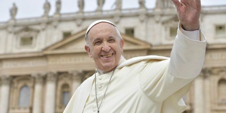 Papa Francisco: livro revela escândalos e abusos no Vaticano.