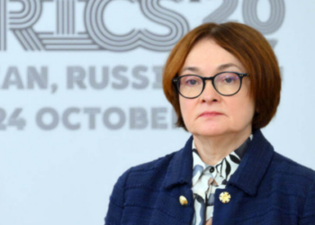 Conheça a mulher por trás da resistência econômica da Rússia, suas estratégias e por que é comparada à Margaret Thatcher
