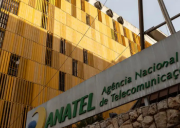 A Agência Nacional de Telecomunicações (Anatel) enviou nesta segunda-feira (24) um relatório ao ministro Alexandre de Moraes, do Supremo Tribunal Federal (STF), informando que o bloqueio da rede social Rumble no Brasil atingiu uma efetividade de 96,8%.