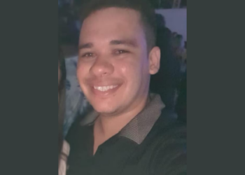 Vinícius da Silva Azevedo, de 35 anos, foi baleado e agredido após briga por vazamento de água. Corpo será enterrado nesta quinta-feira (27); suspeito está preso.