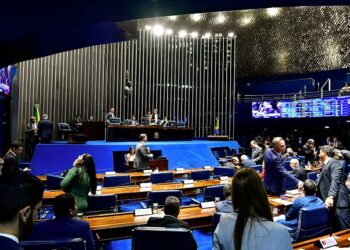 Brasília retoma agenda política com LDO, reforma tributária e debates polêmicos