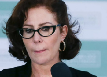 "Plenário virtual do Supremo registra 6 votos a favor da condenação por porte ilegal de arma e constrangimento ilegal. Processo aguarda análise de Nunes Marques, mas tendência é irreversível. Entenda o que falta para a cassação."