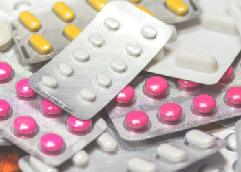 Medicamentos terão menor reajuste em 7 anos: entenda como ficam os preços em 2025