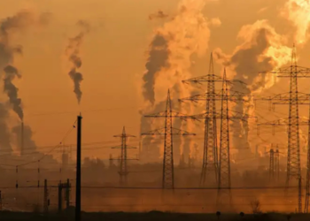 Relatório da ONU revela que 2024 superou 1,5 °C acima do período pré-industrial, com recordes alarmantes em aquecimento global, níveis de gases do efeito estufa e derretimento de geleiras.