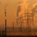 Relatório da ONU revela que 2024 superou 1,5 °C acima do período pré-industrial, com recordes alarmantes em aquecimento global, níveis de gases do efeito estufa e derretimento de geleiras.