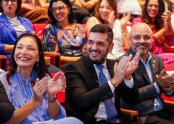Estado do Rio lança programa para capacitar Professores no atendimento a alunos autistas