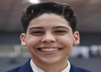 Miguel Oliveira, de 15 anos, ganhou notoriedade nas redes com vídeos de pregações, promessas de cura e pedidos de doações; enquanto atrai milhões de seguidores, jovem também é acusado de charlatanismo e exploração da fé