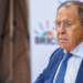 Sergey Lavrov desembarca no Rio de Janeiro para a reunião do BRICS. Encontros discutem cooperação econômica, fortalecimento do bloco e uso de moedas nacionais no comércio.