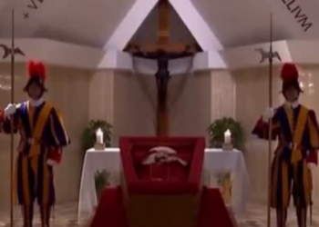 Fiéis poderão prestar suas homenagens ao primeiro pontífice latino-americano a partir de quarta-feira na Basílica de São Pedro.