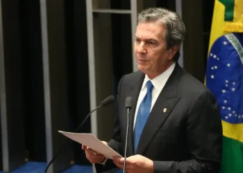 Collor cumprirá pena em casa com tornozeleira eletrônica e restrições rígidas.