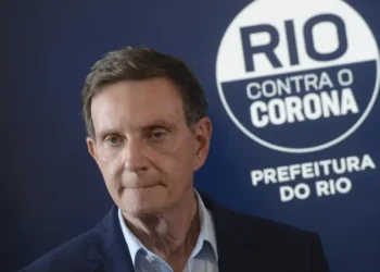 Marcelo Crivella com bens bloqueados pela Justiça