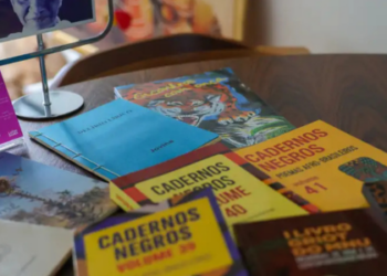 Escolas do Rio recebem programa de educação antirracista com oficinas, livros e rodas de conversa para formar professores e valorizar culturas negra e indígena.