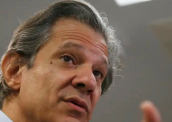 O ministro da Fazenda, Fernando Haddad, confirmou nesta segunda-feira (19) que o governo federal vai anunciar na próxima quinta-feira (22) o conjunto de medidas fiscais que visam conter os gastos públicos e aumentar a arrecadação.